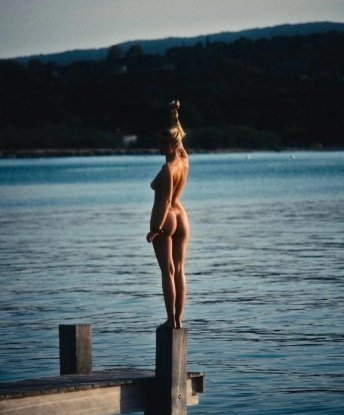 Живу в Москве, где создаю атмосферу незабываемого встречи. Мои услуги сочетают в себе страсть, чувственность и безупречное чувство стиля. Возможности моего обаяния исчерпываются только моей фантазией. Фото на моей странице пробуждают воображение и желание большего. Меня хвалят довольные клиенты, оставляющие свои отзывы, подчеркивающие мою профессионализм. Позволь мне осуществить все твои сокровенные желания и подарить незабываемые моменты страсти. 💋 13206, 29 лет