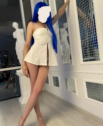 Яркая и страстная брюнетка с неутомимой энергией приглашает в гости и заверяет, что ты не пожалеешь. Помогу тебе расслабиться и полностью расслаблю твое тело и душу. Жду тебя! 2427, 20 лет